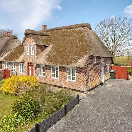 Holiday home Awesome In With House A Panoramic View