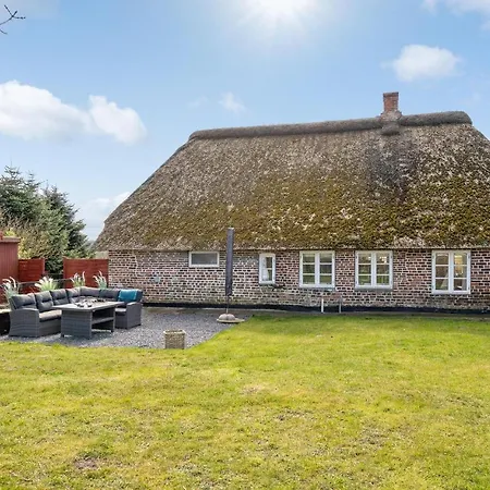 Holiday home Awesome In With House A Panoramic View *
